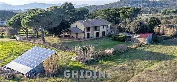 casa indipendente in vendita a Grosseto in zona Bagno Roselle