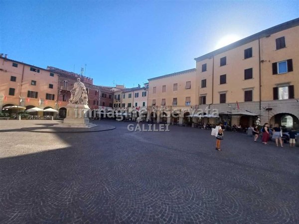 locale di sgombero in vendita a Grosseto in zona Centro Città
