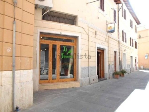 locale commerciale in vendita a Grosseto in zona Centro Città