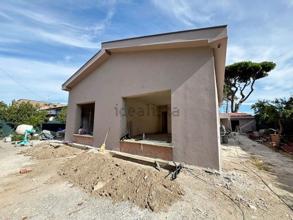 casa indipendente in vendita a Grosseto in zona Marina di Grosseto