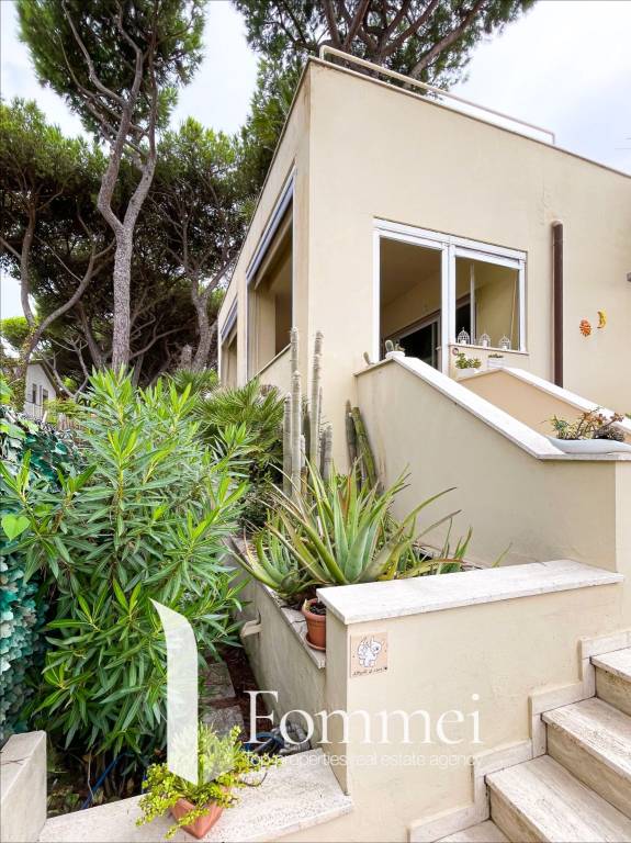 casa indipendente in vendita a Grosseto in zona Marina di Grosseto