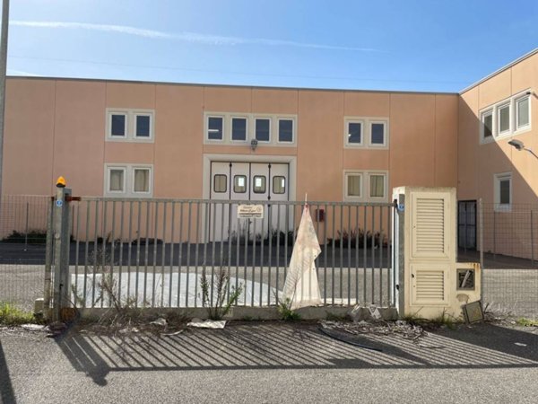 locale commerciale in vendita a Grosseto
