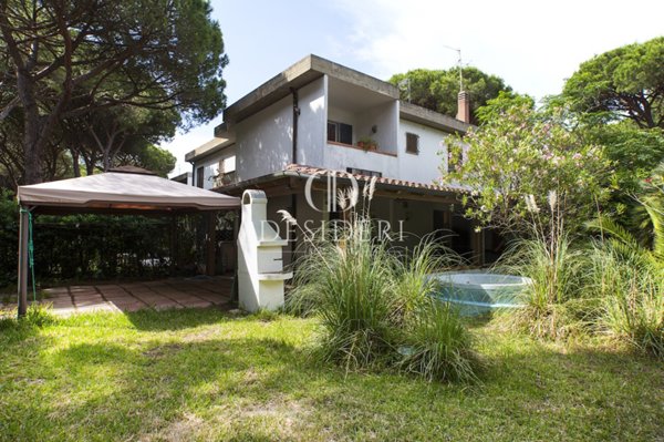 casa indipendente in vendita a Grosseto in zona Principina a Mare