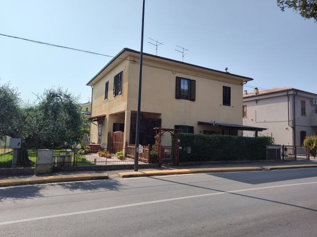 casa indipendente in vendita a Grosseto in zona Roselle