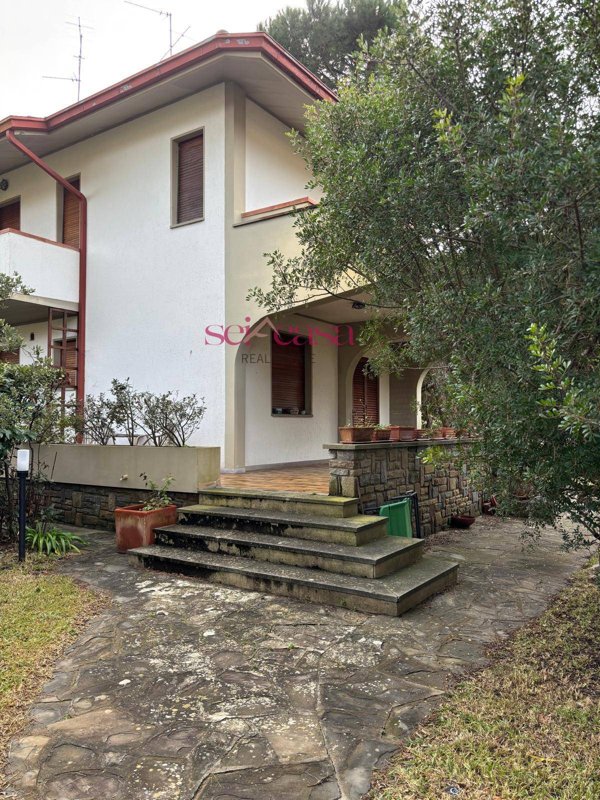 casa indipendente in vendita a Grosseto in zona Principina a Mare