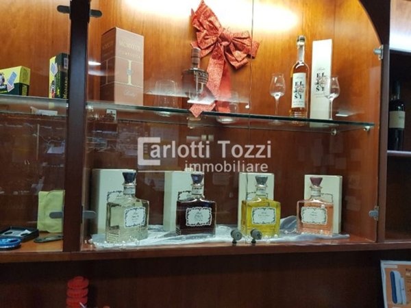 negozio in vendita a Grosseto in zona Centro Città
