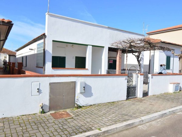 appartamento in vendita a Grosseto in zona Marina di Grosseto