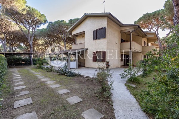 casa indipendente in vendita a Grosseto in zona Principina a Mare