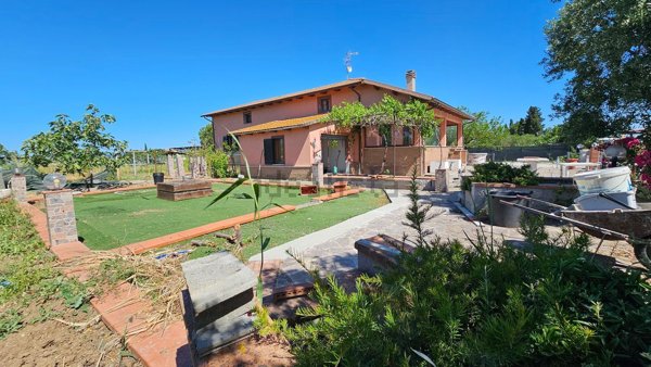 appartamento in vendita a Grosseto in zona Principina a Terra