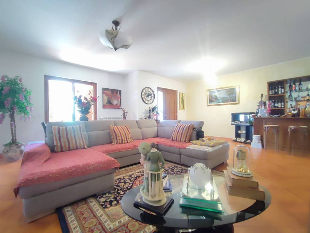 casa indipendente in vendita a Grosseto in zona Casalecci