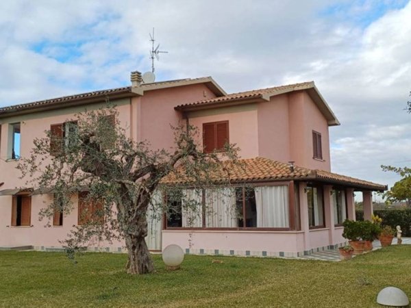 casa indipendente in vendita a Grosseto in zona Centro Città