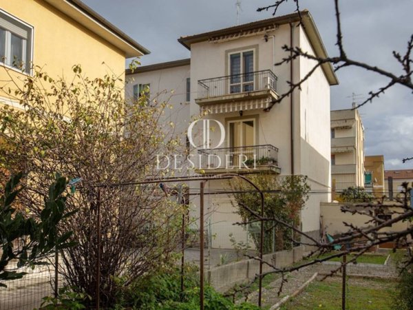 casa indipendente in vendita a Grosseto in zona Stadio