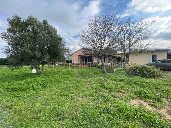 casa indipendente in vendita a Grosseto in zona Braccagni