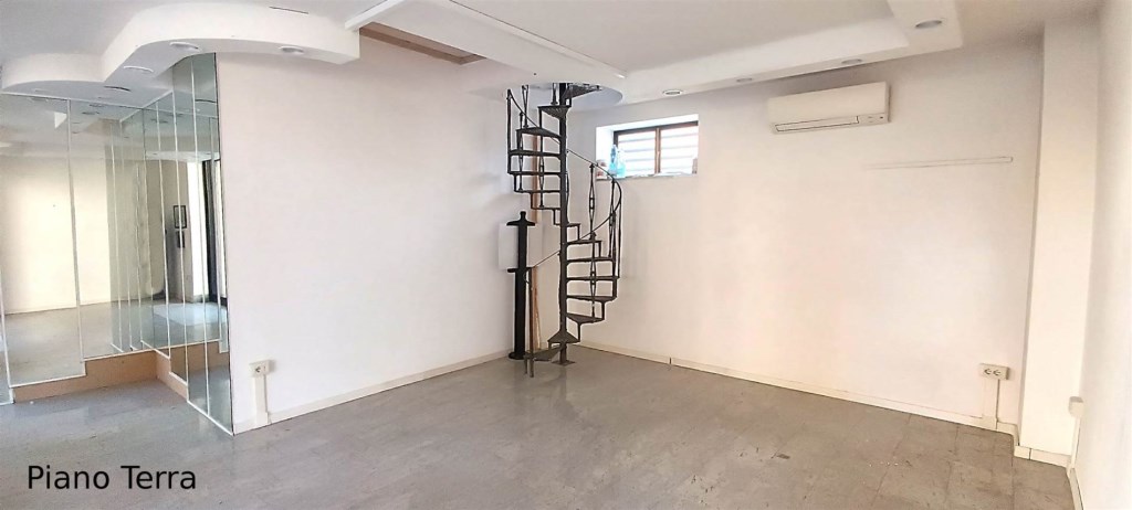 locale commerciale in vendita a Grosseto