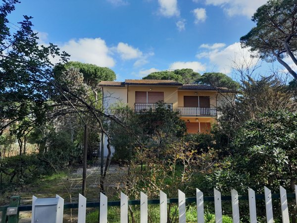 casa indipendente in vendita a Grosseto in zona Principina a Mare