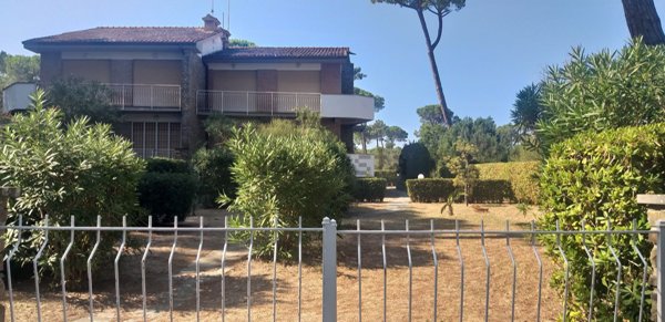 casa indipendente in vendita a Grosseto in zona Principina a Mare