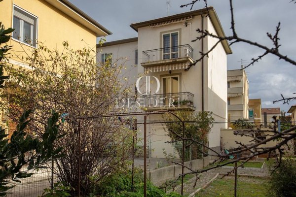 casa indipendente in vendita a Grosseto in zona Orcagna