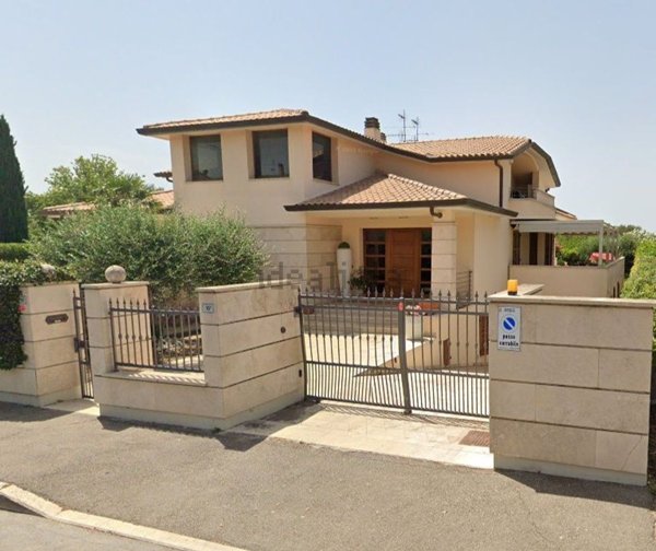 casa indipendente in vendita a Grosseto in zona Orcagna