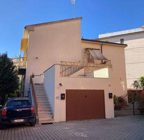 casa indipendente in vendita a Grosseto in zona Stadio