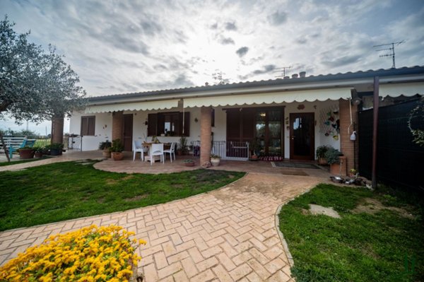 casa indipendente in vendita a Grosseto in zona Braccagni