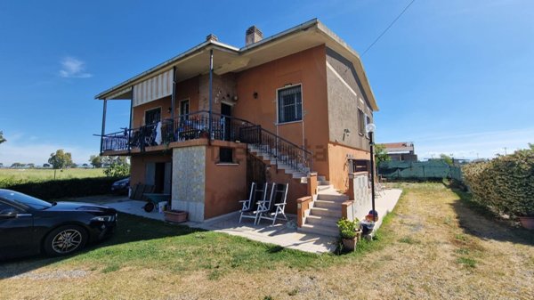 casa indipendente in vendita a Grosseto in zona Principina a Terra