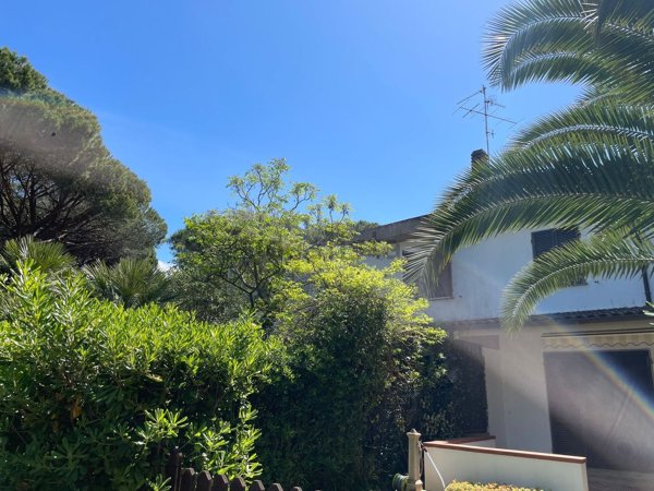 casa indipendente in vendita a Grosseto in zona Principina a Mare