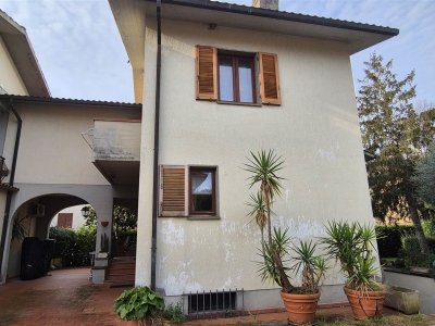 casa indipendente in vendita a Grosseto in zona Braccagni