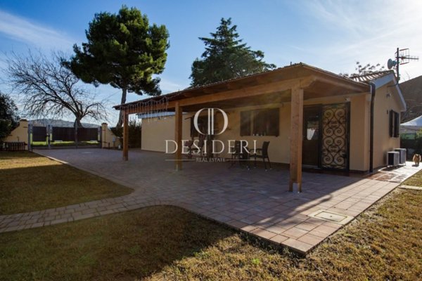 casa indipendente in vendita a Grosseto in zona Alberese