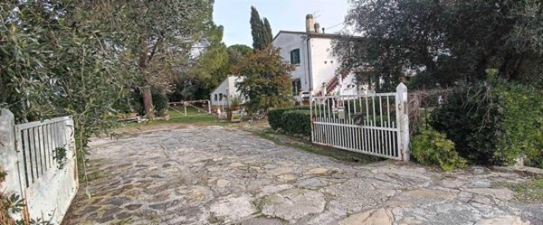 casa indipendente in vendita a Grosseto in zona Roselle