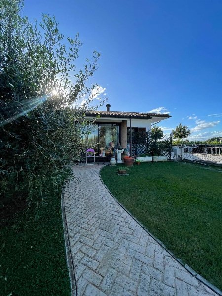 casa indipendente in vendita a Grosseto in zona Braccagni