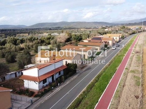 negozio in vendita a Grosseto in zona Roselle