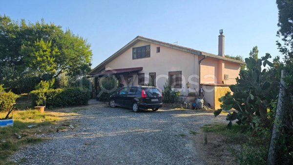 casa indipendente in vendita a Grosseto in zona Braccagni