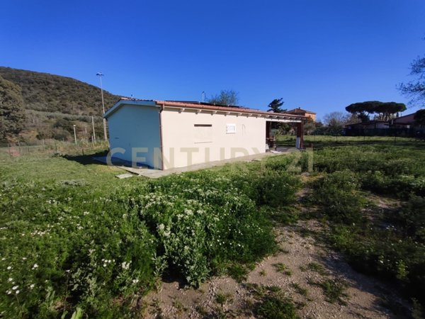 casa indipendente in vendita a Grosseto in zona Alberese