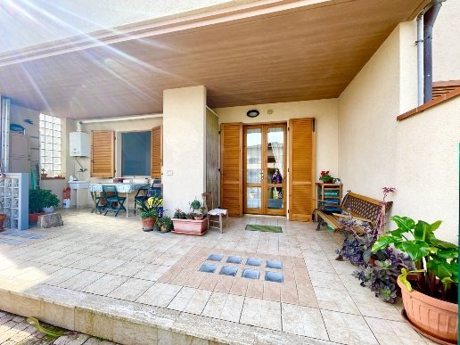 casa indipendente in vendita a Grosseto in zona Alberese