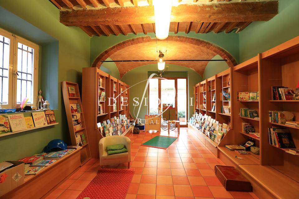 negozio in vendita a Grosseto in zona Centro Città