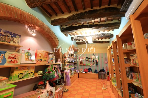 negozio in vendita a Grosseto in zona Centro Città
