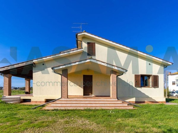 casa indipendente in vendita a Grosseto in zona Pianetto