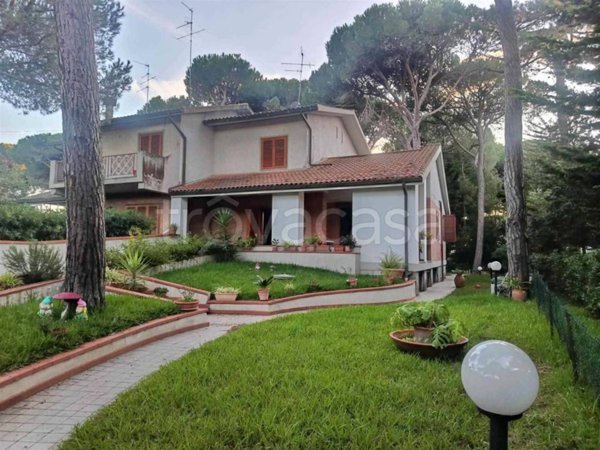 casa indipendente in vendita a Grosseto in zona Principina a Mare