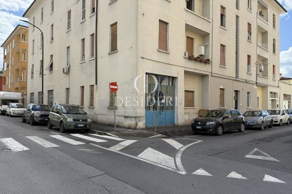 negozio in vendita a Grosseto in zona Stazione