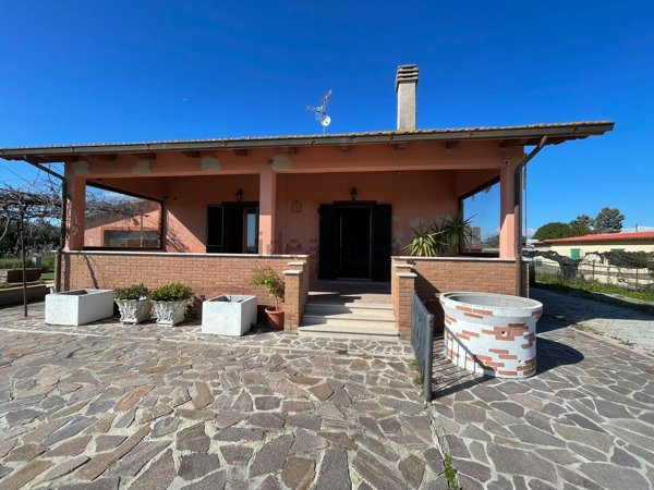 casa indipendente in vendita a Grosseto in zona Principina a Terra