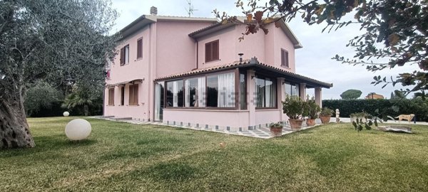 casa indipendente in vendita a Grosseto in zona Orcagna