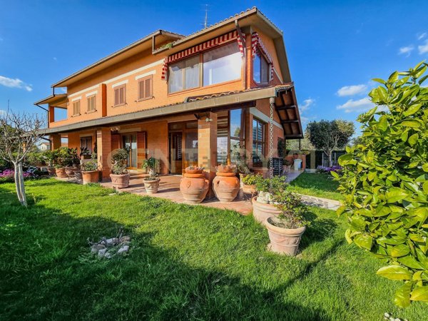 casa indipendente in vendita a Grosseto in zona Santa Maria di Rispescia