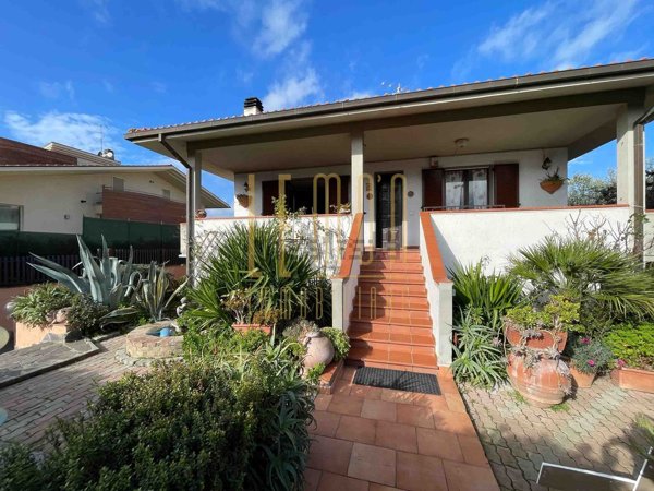 casa indipendente in vendita a Grosseto in zona Alberese