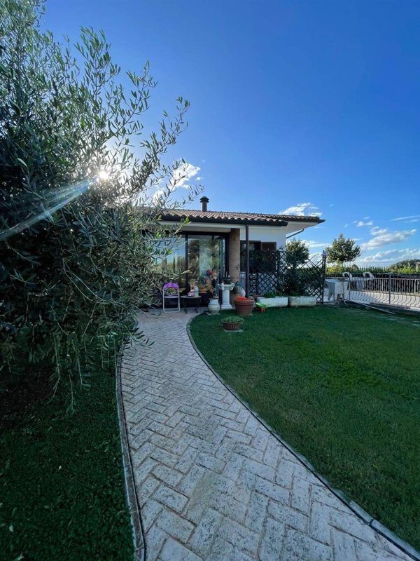 casa semindipendente in vendita a Grosseto in zona Braccagni