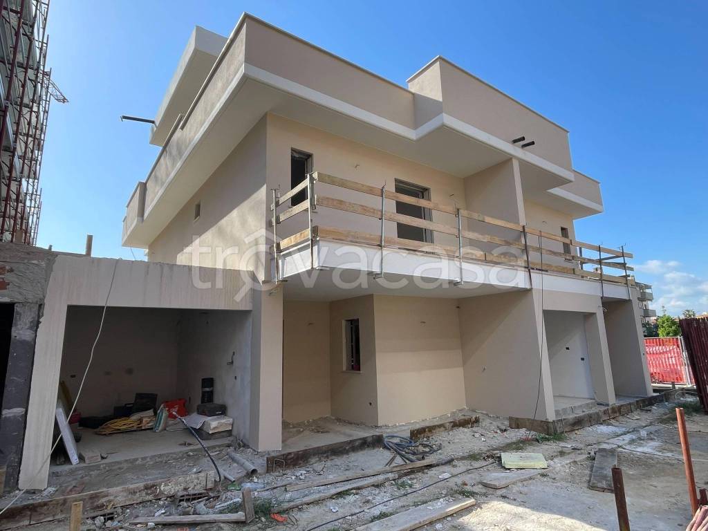 casa indipendente in vendita a Grosseto in zona Orcagna