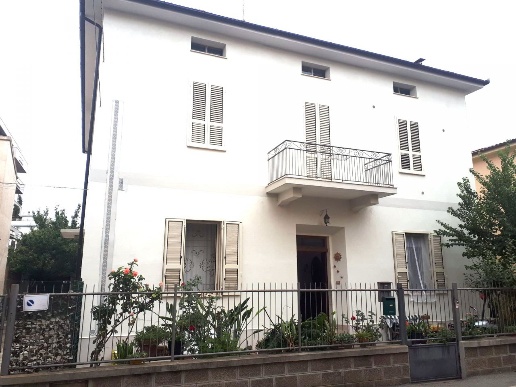 casa indipendente in vendita a Grosseto in zona Stadio