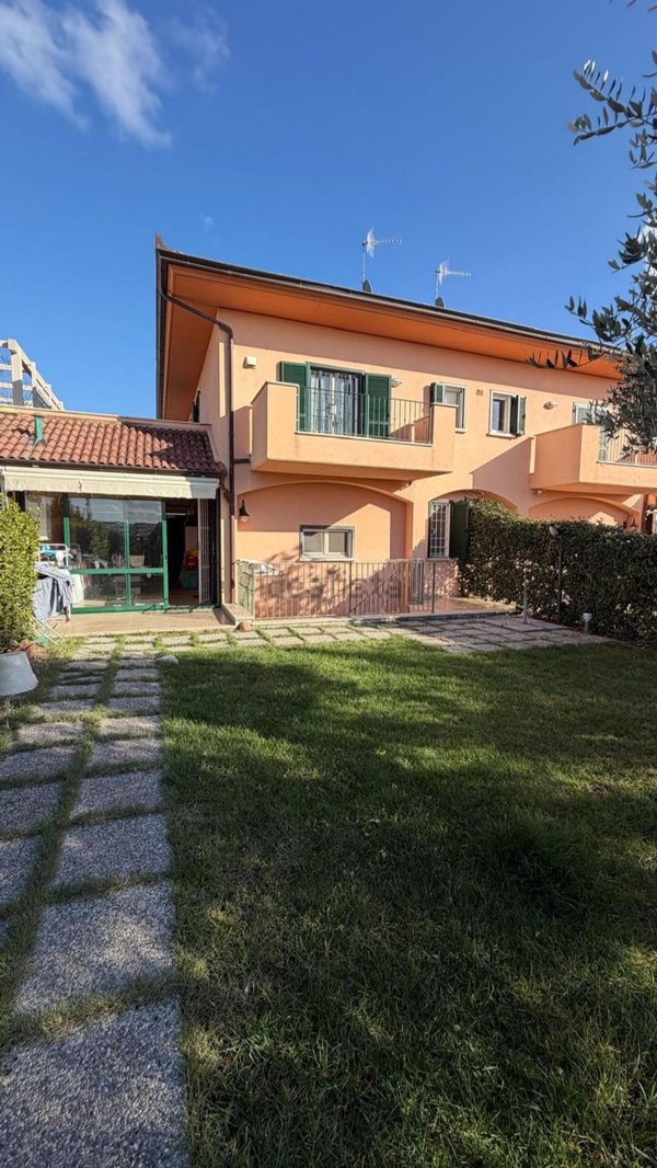 casa indipendente in vendita a Grosseto