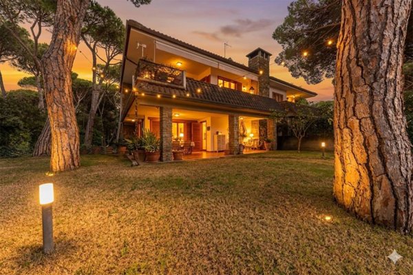 casa indipendente in vendita a Grosseto in zona Principina a Mare
