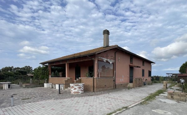 pentavano in vendita a Grosseto in zona Principina a Terra