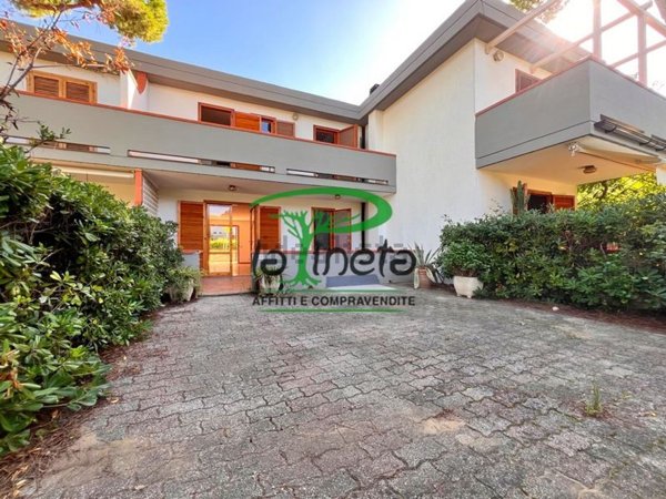 casa indipendente in vendita a Grosseto in zona Principina a Mare